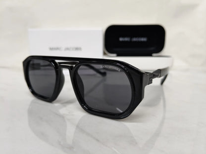 MARC JACOBS ALL BLACK