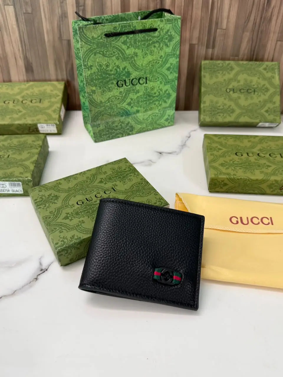 GUCCI LOGO PREMIUM IMPORTED QUALITY WITH BRAND BOX N CARRY BAG 914