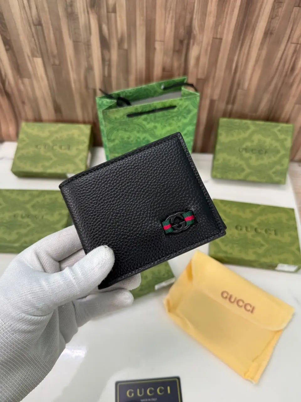 GUCCI LOGO PREMIUM IMPORTED QUALITY WITH BRAND BOX N CARRY BAG 914