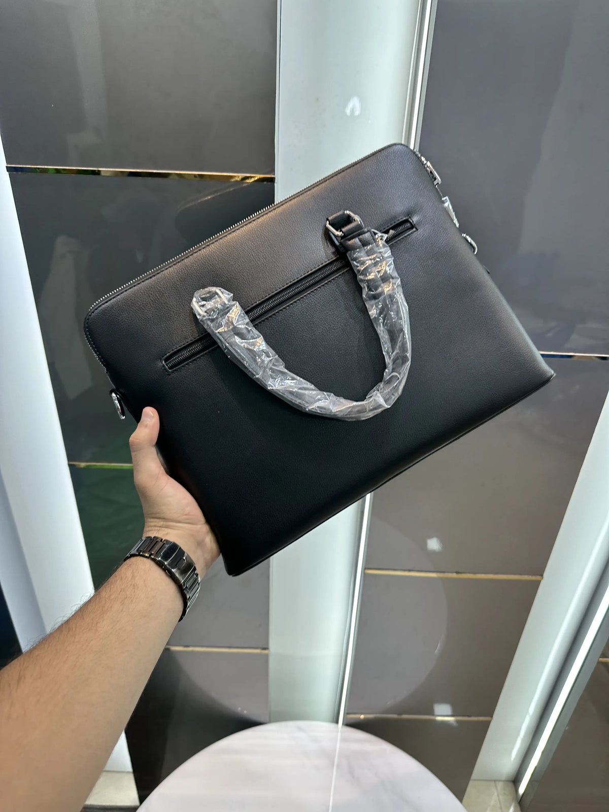 Giorgio Arman i Luxury Premium Imported Black Laptop Bag With Side Zip Lock