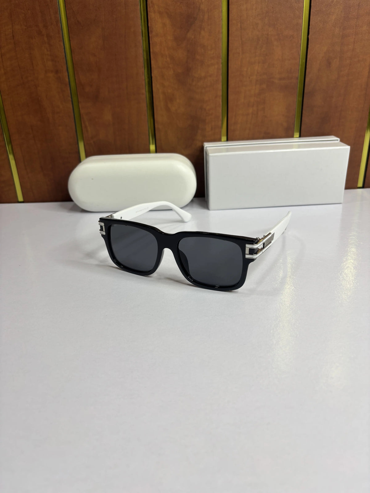 Dita 336 White