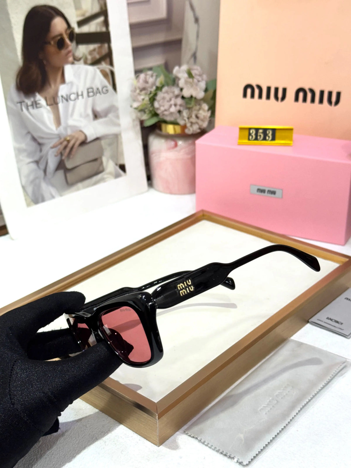 MIU MIU GLOSSY BLACK WITH PINK CANDY PREMIUM QUALITY UV PROTECTION DESIGNER STORE MODEL 502