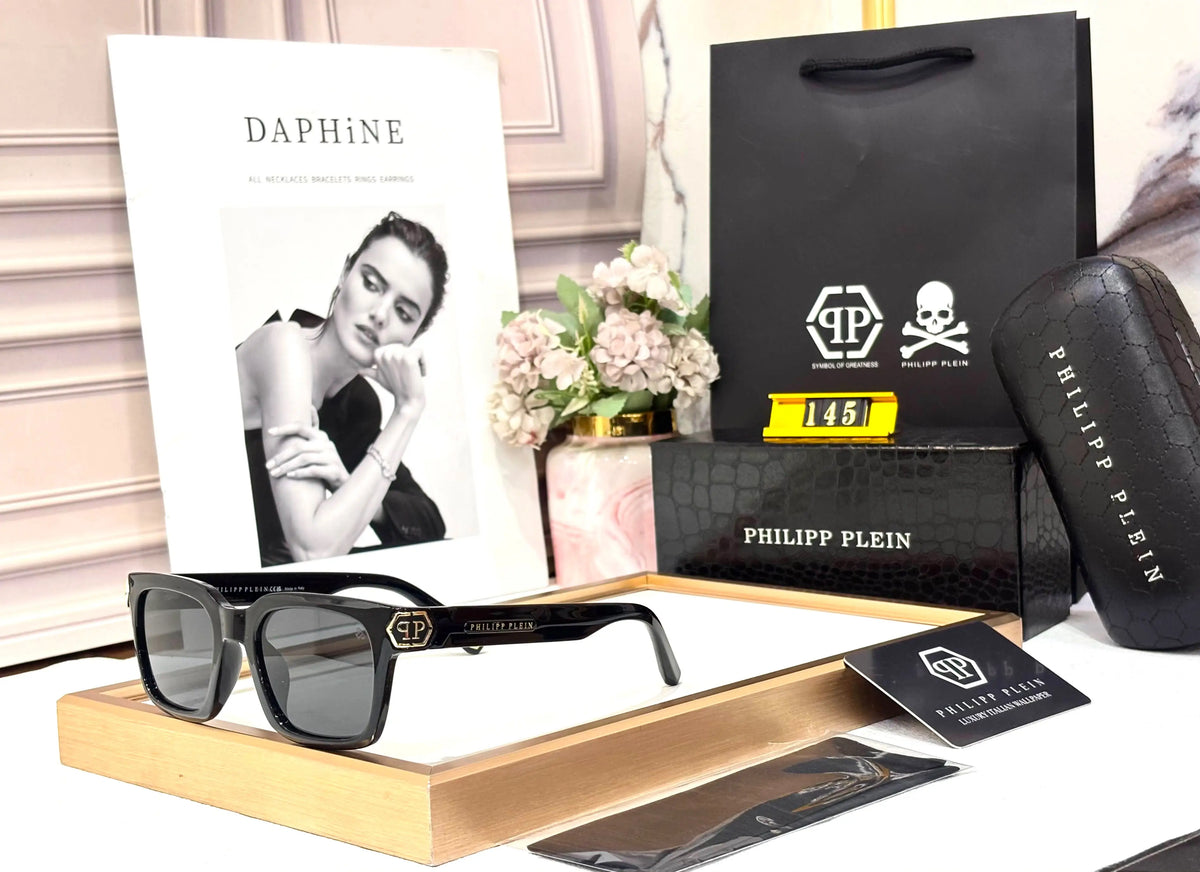 PHILIPP PLEIN GLOSSY BLACK With GOLD TOUCH PREMIUM QUALITY DESIGNER STORE SUPERHIT MODEL 504