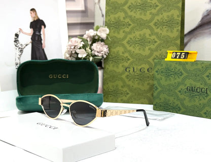 GUCCI DESIGNER GOLD BLACK WITH LOGO DESIGN STICK SHOWROOM MODEL 505
