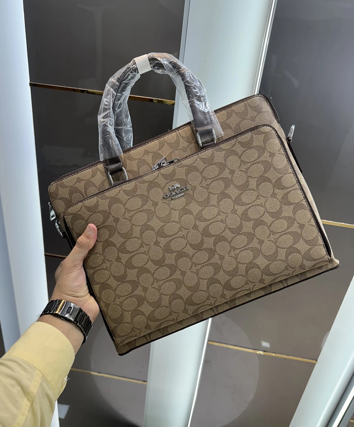 Coac h Monogram Luxury Premium Imported Beige Laptop Bag c545