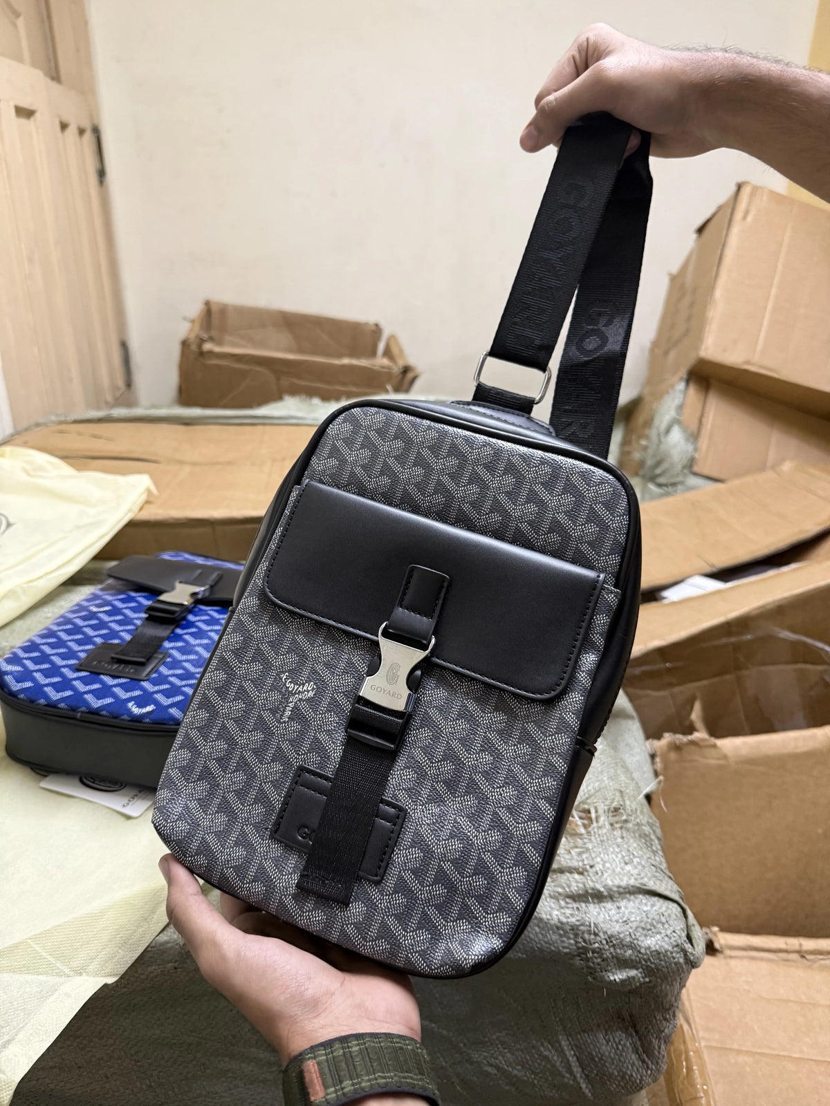 Goyard Alpin-style utility crossbody shoulder bag Grey