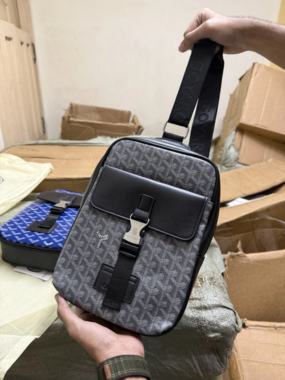 Goyard Alpin-style utility crossbody shoulder bag Grey