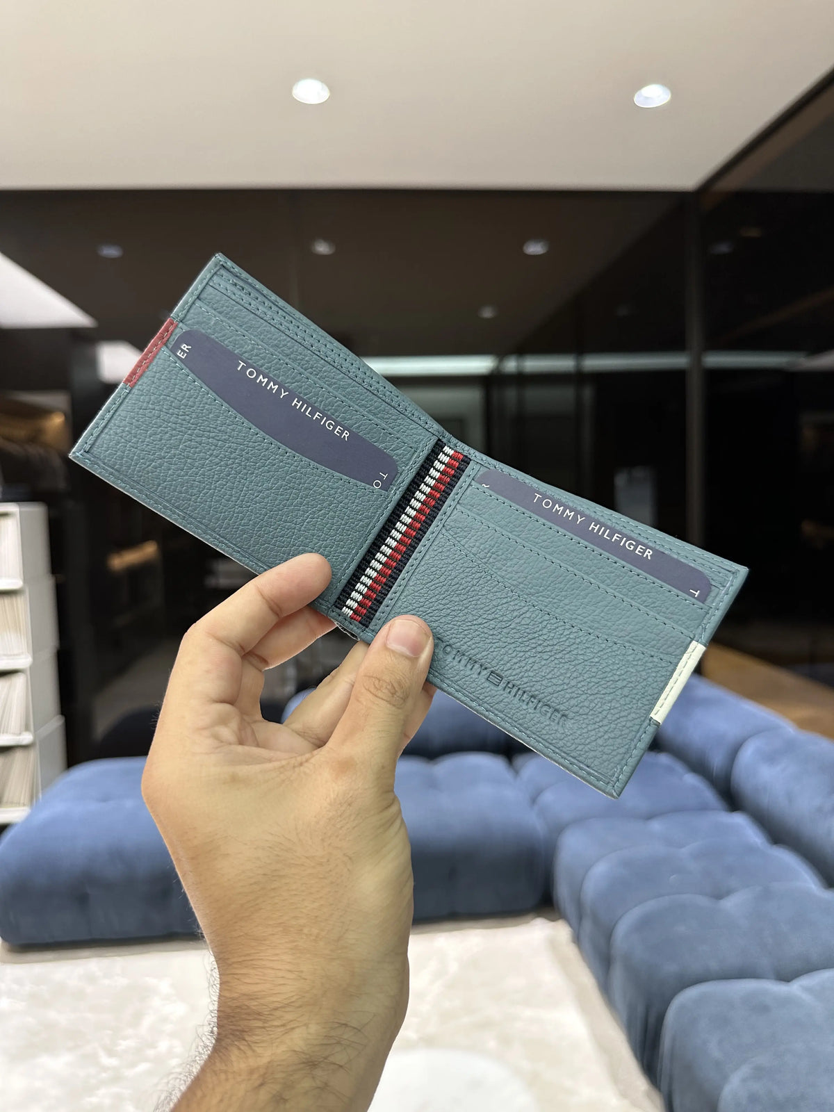 Tommy Hilfiger Premium Wallet Sky With Box t235