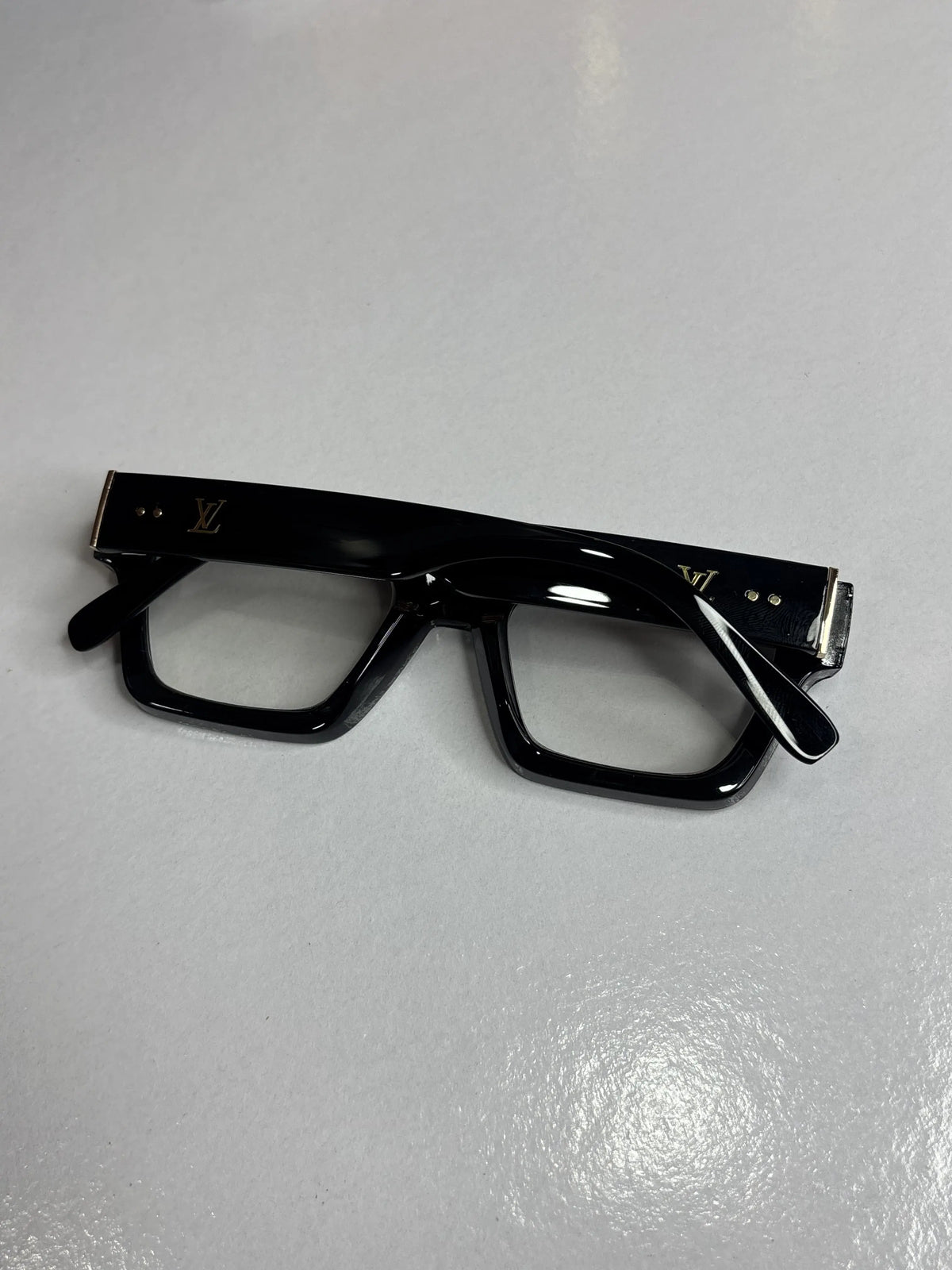 Louis Vuitton 35104 Frame