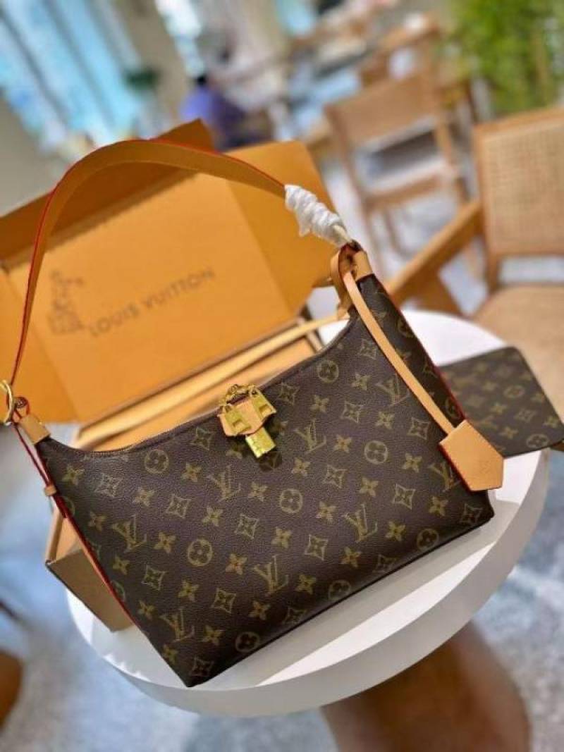 Louiis vuitton M46610 Sac Sport with double box 898