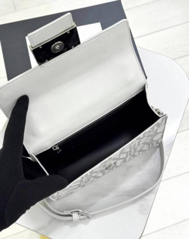 Armaani Exchange women jodie bag with box 848