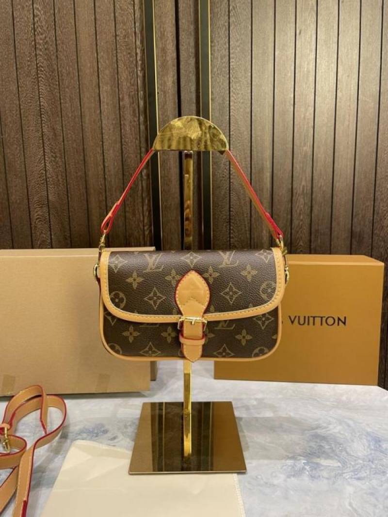 Loui vuitton Nano Diane with double box 799