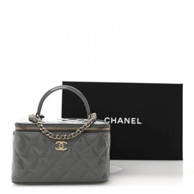 Chaneel quilted small Top handle vanity se with chain and box 843