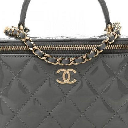 Chaneel quilted small Top handle vanity se with chain and box 843