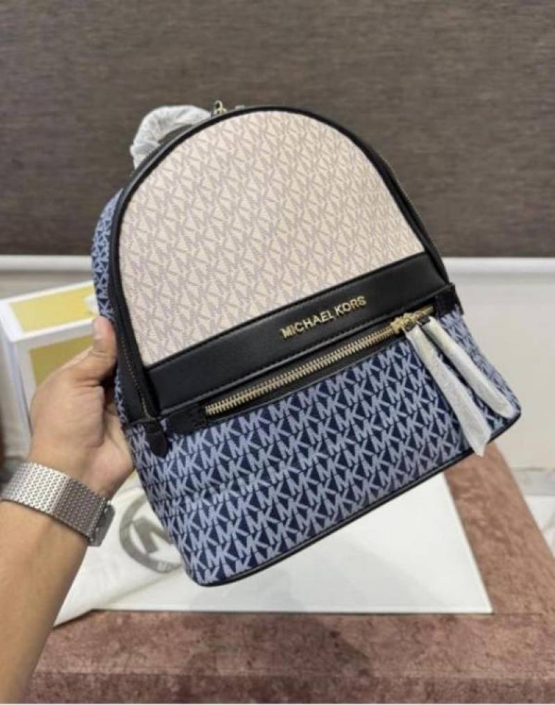 michael kor back pack with dust cover 805