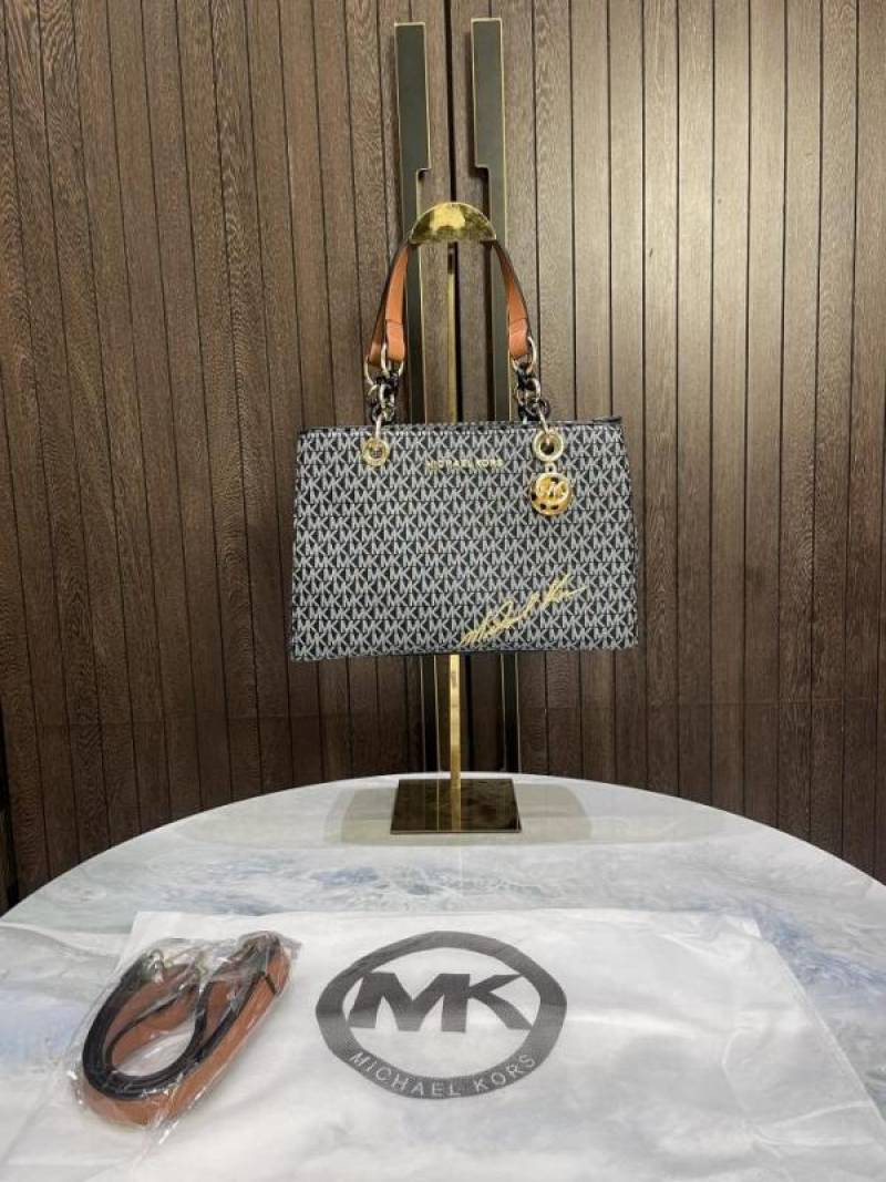michael kor cynthia signature small logo satchel with dust cover 821