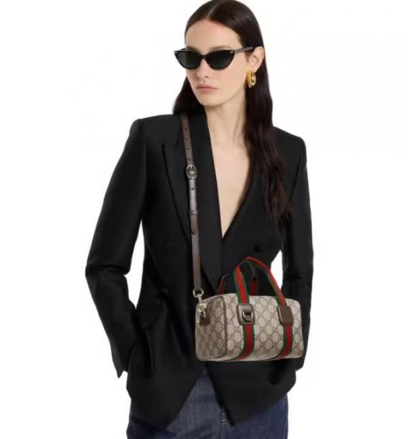 Guccci Mini GG handbag With wine magnetic box 635