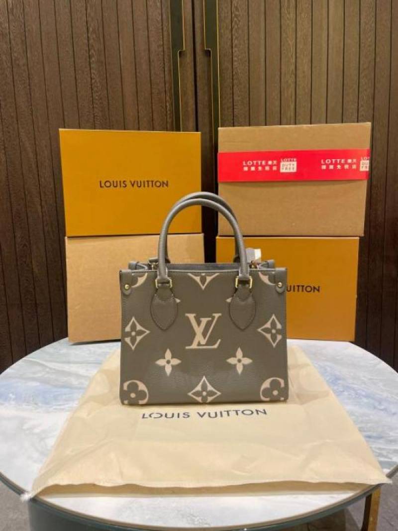 Loui vuitton onthego pm with double box 238