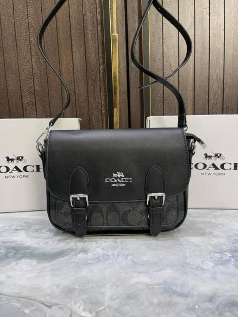 Coac lucy crossbody in signature canvas Without box 248