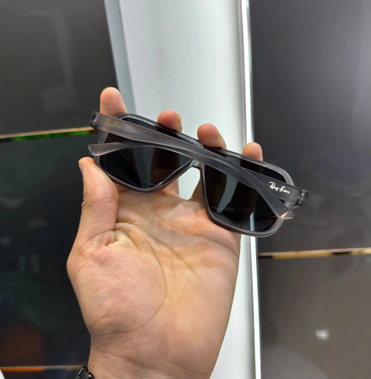 RAYBAN 4760 GREY BLACK MATT PREMIUM SHADES