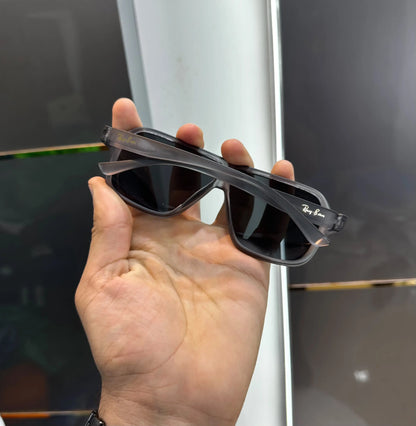 RAYBAN 4760 GREY BLACK MATT PREMIUM SHADES
