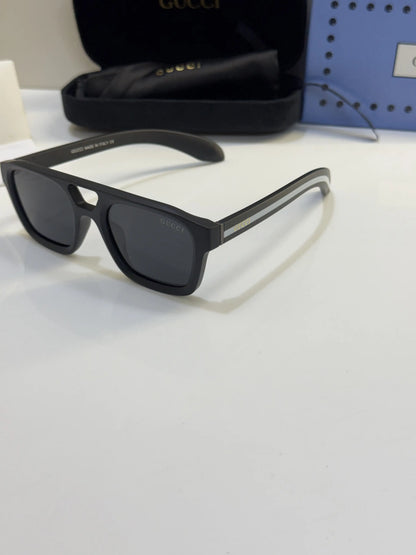 Gucci_4951_White_Black