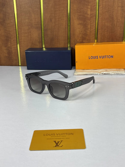 Louis Vuitton 1126 Grey