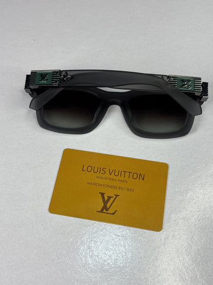 Louis Vuitton 1126 Grey