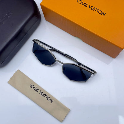 LOUIS VUITTION 3224 SILVER BLACK