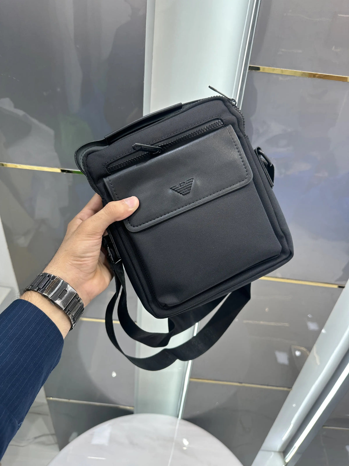 Giorgio Arman i Luxury Sling Bag Black g0097