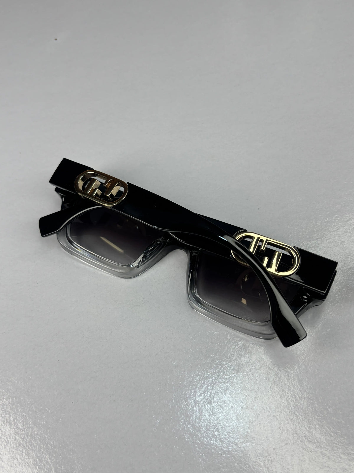 Fendi 2419 Black Crystal Grey