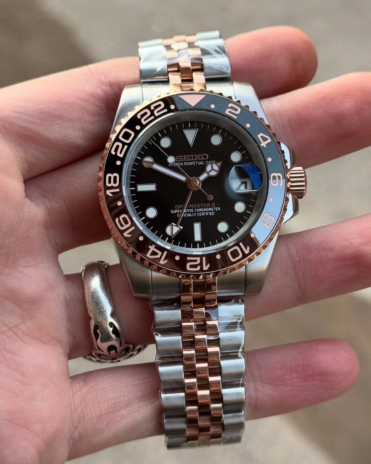 Seiko MOD GMT Root Beer Heavy Shift Movement