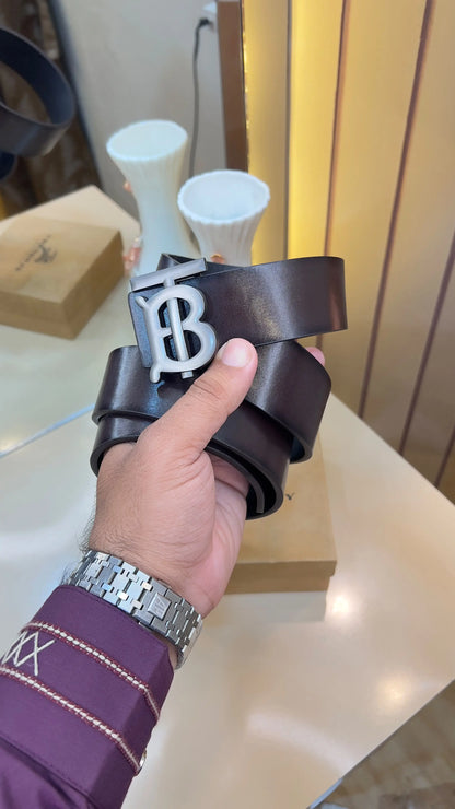 BB BURBERRY PREMIUM QUALITY IMP LEATHER BELTS WITH OG BOX