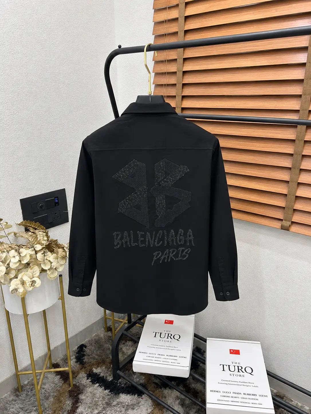 Balanciag_a Sequence Patched Exclusive Cotton Stretchable Partywear Shirt With Box (DN 648)