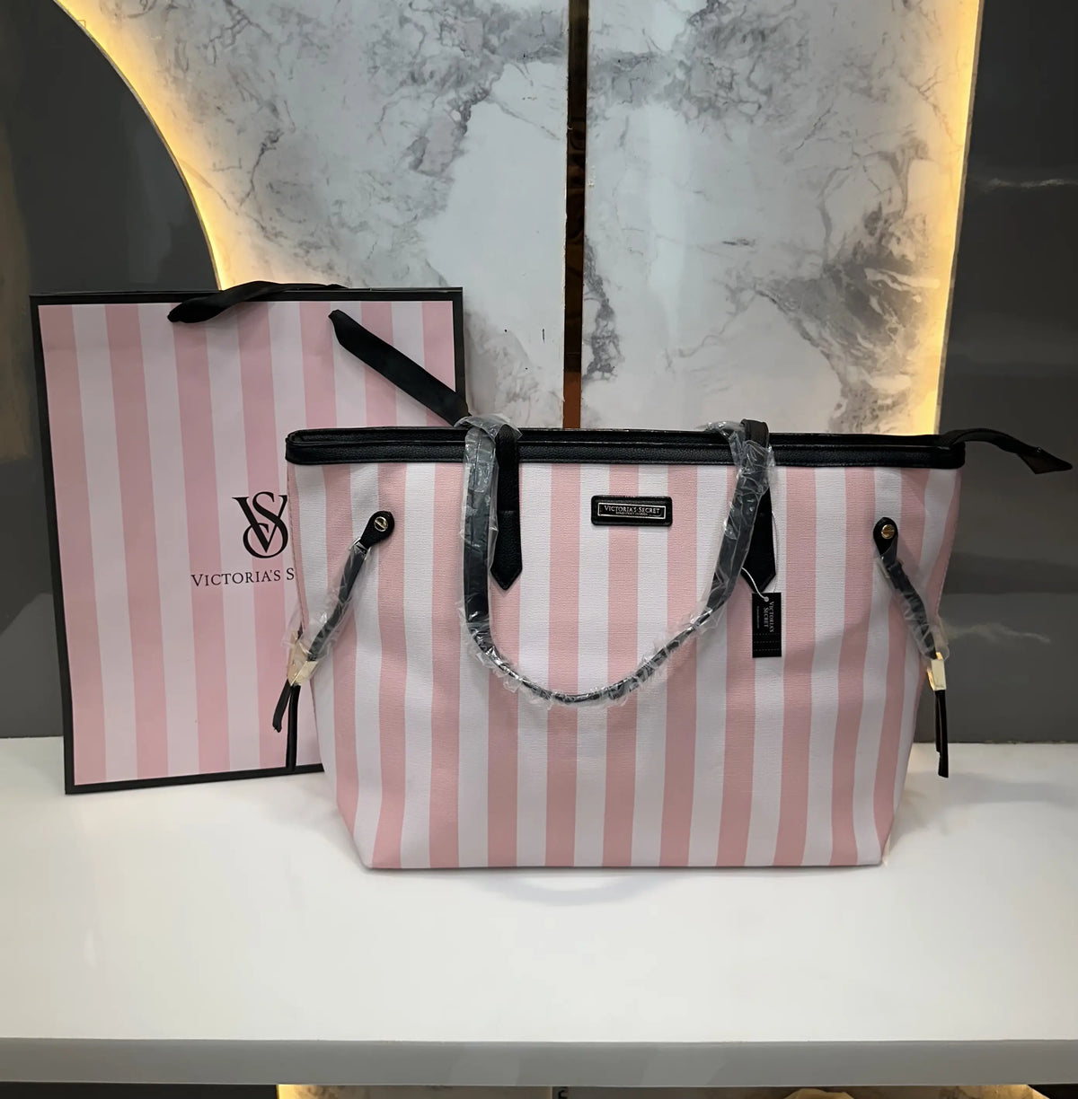 Victorias Secre t Luxury Tote Bag Pink With Carry Bag vs410