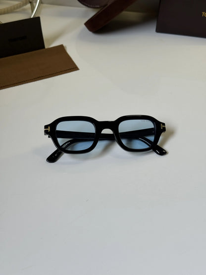 Tomford_350_Black_Blue