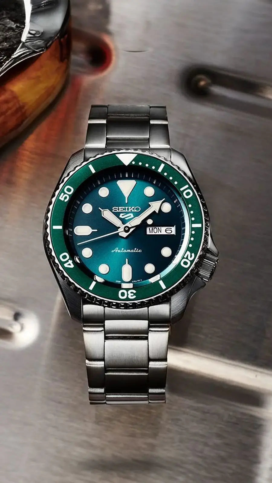 Seiko 5 Sports DayDate