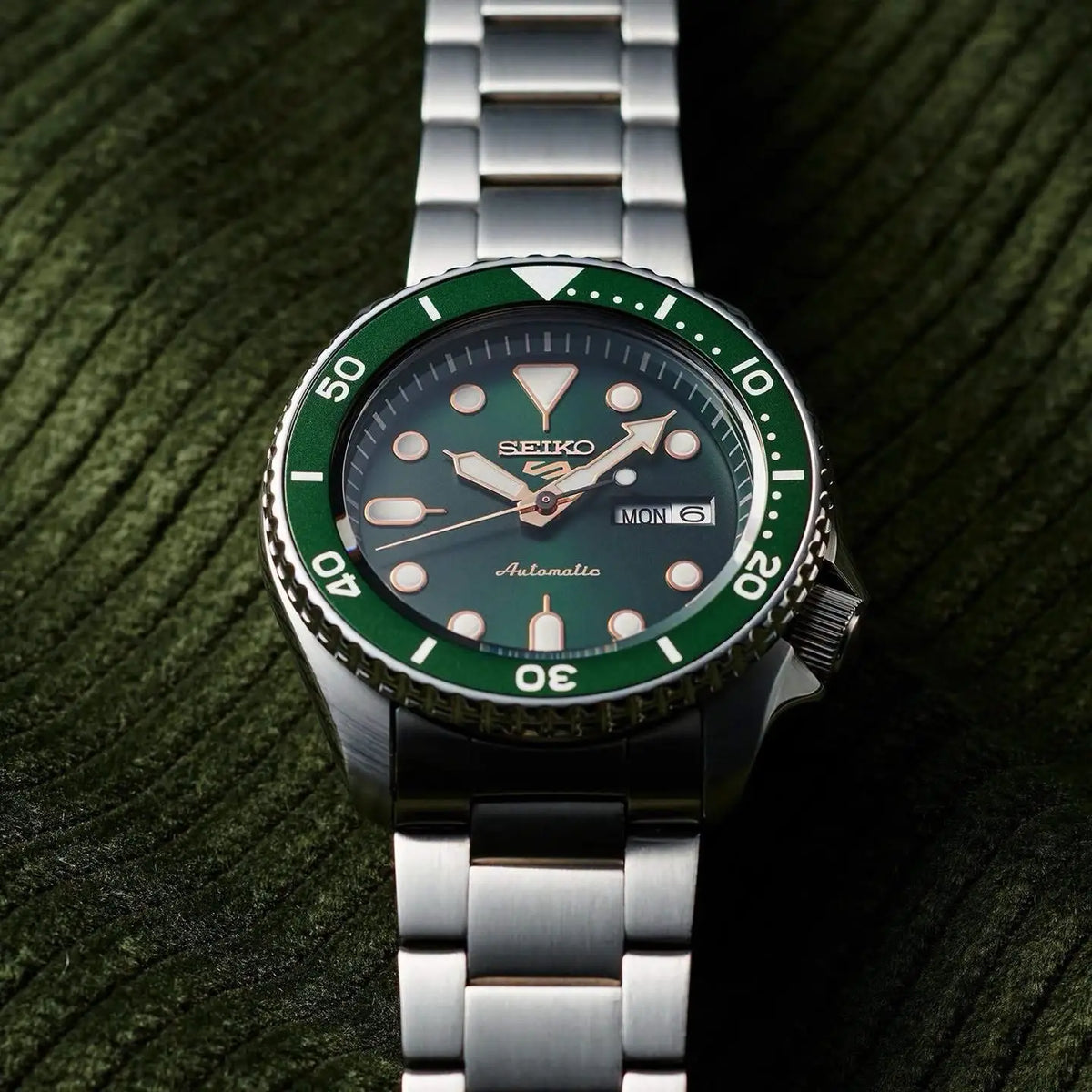 Seiko 5 Sports DayDate