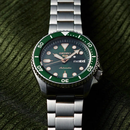 Seiko 5 Sports DayDate