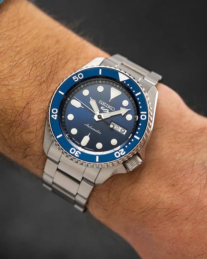 Seiko 5 Sports DayDate