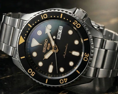 Seiko 5 Sports DayDate