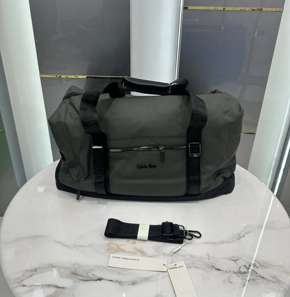 Calvin Klei n Luxury Imported Duffel Bag Green