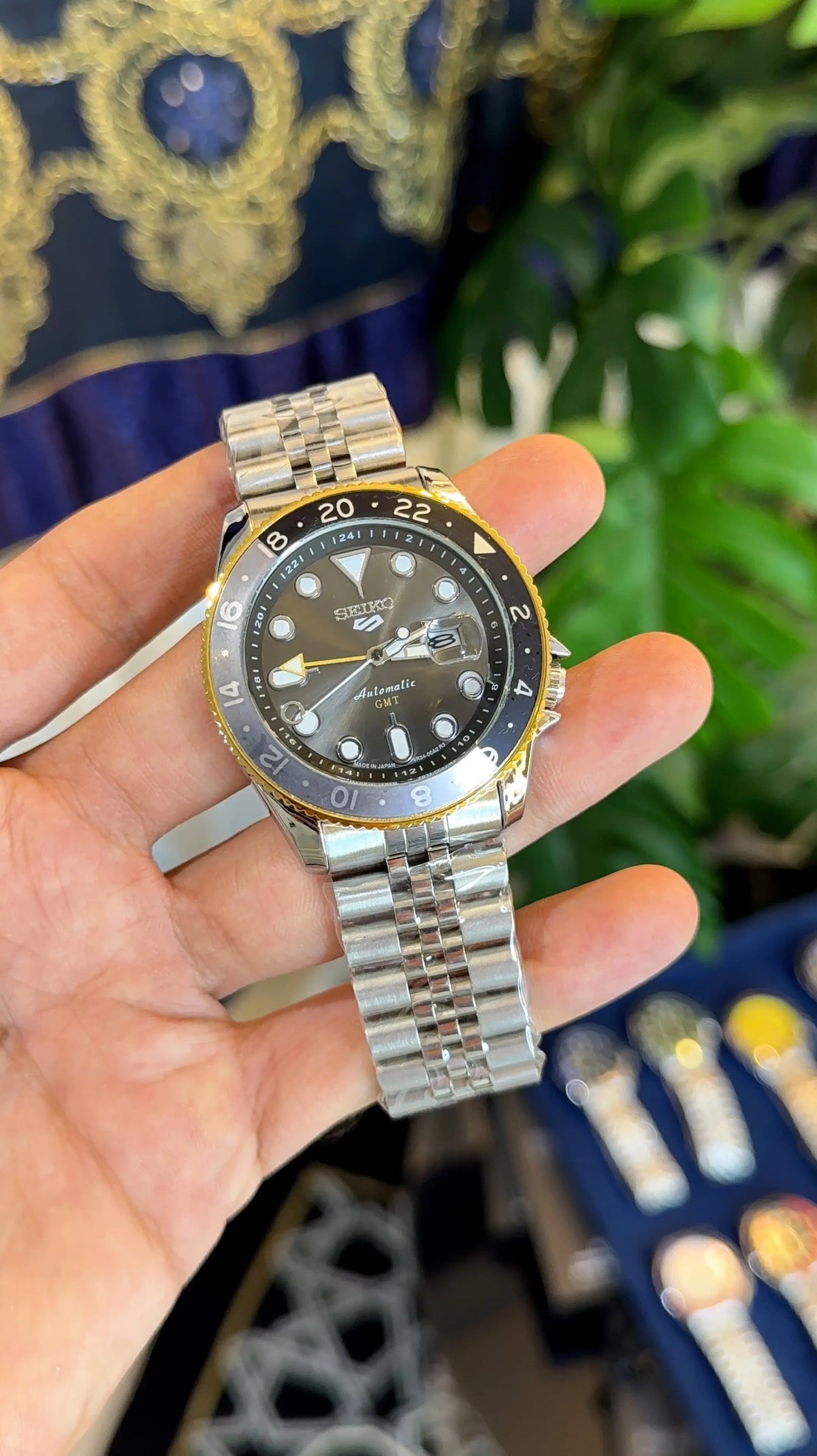 Seiko 5Sportz GMT Heavy Shift Movement