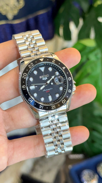 Seiko 5Sportz GMT Heavy Shift Movement