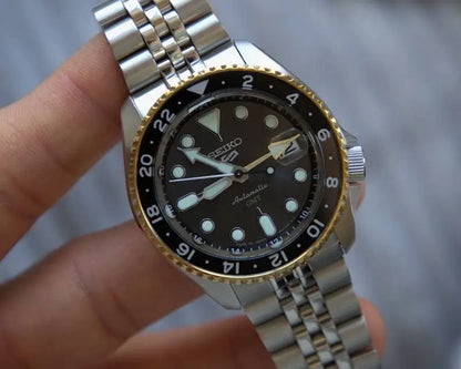 Seiko 5Sportz GMT Heavy Shift Movement