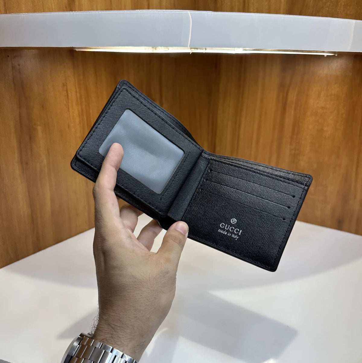 Gucci Premium Monogram Wallet g190