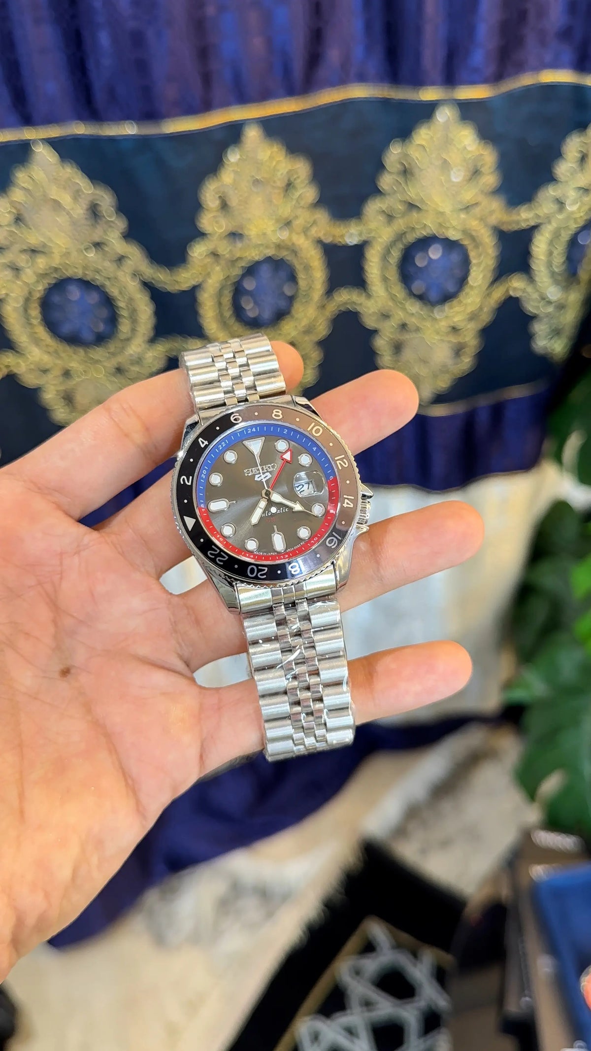 Seiko 5Sportz GMT Heavy Shift Movement