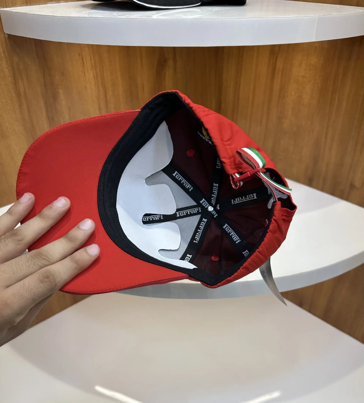 Ferrar i Premium Imported Cap Red f30
