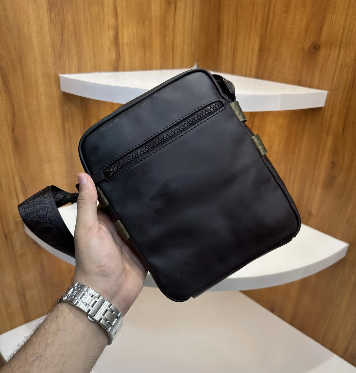 Armani Exchang e Premium Cross Bag  Black Greenam100