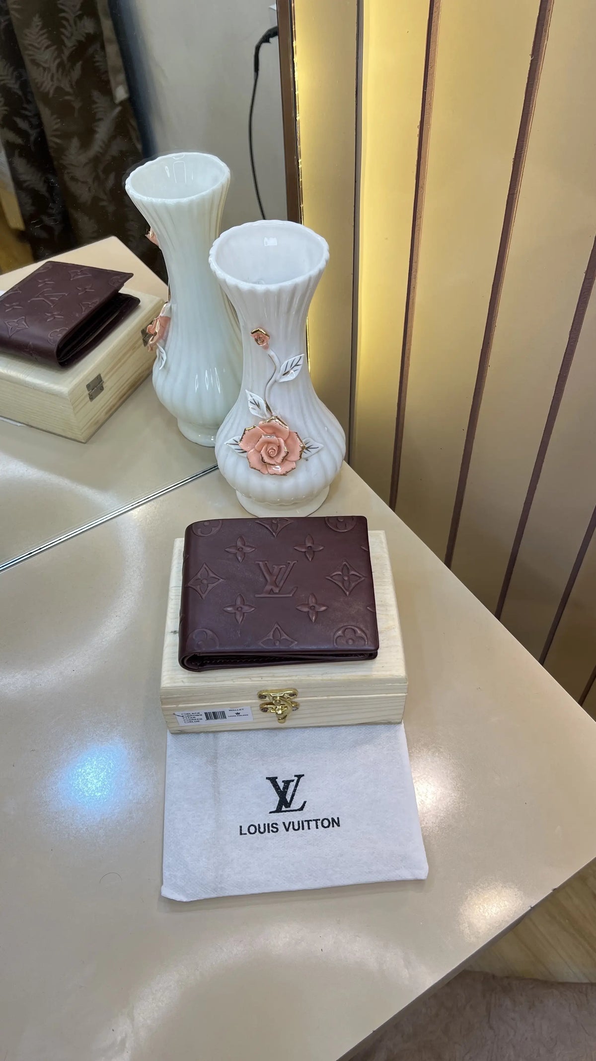 LV LOUIS VUITTON PREMIUM QUALITY IMPORTED WALLET WITH OG WOODEN BOX